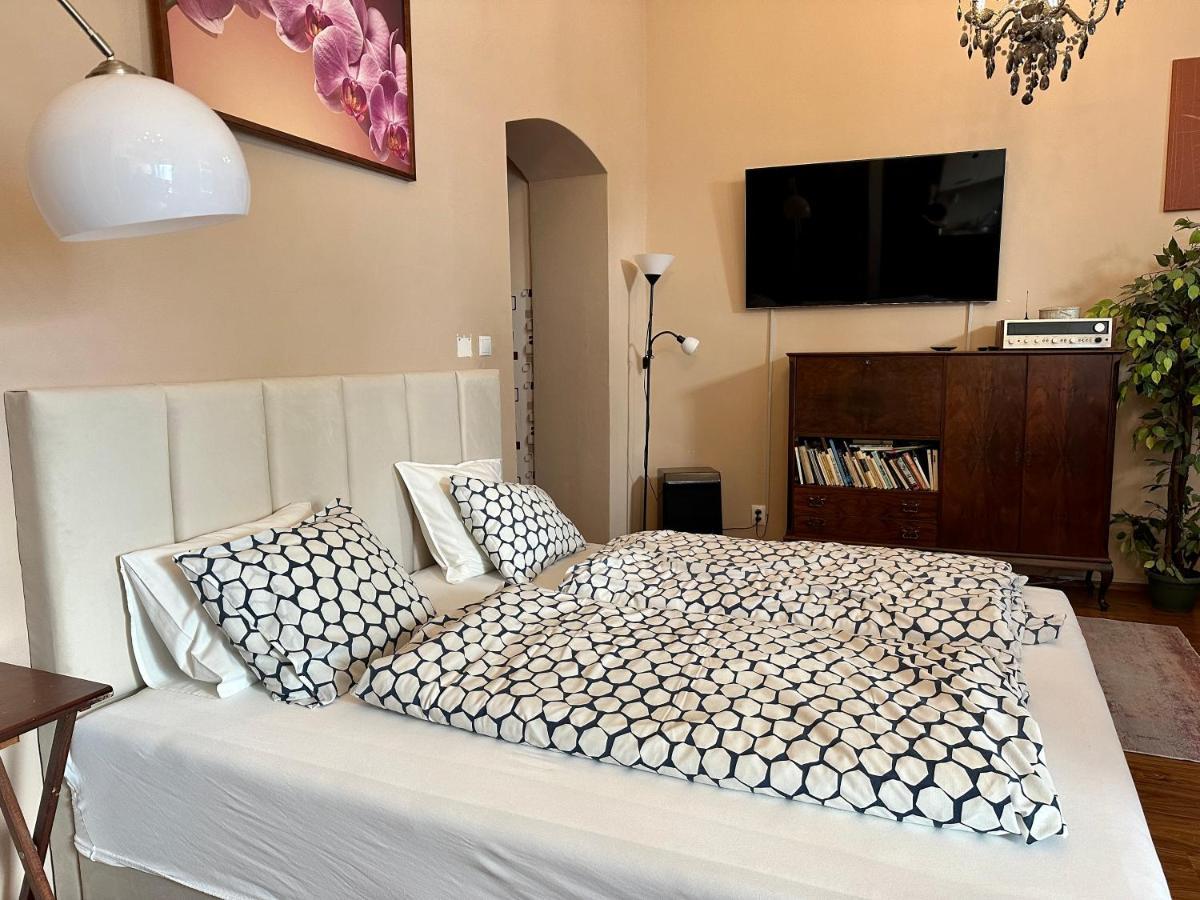 Home Away Main Square Apartment โปปรัด ภายนอก รูปภาพ