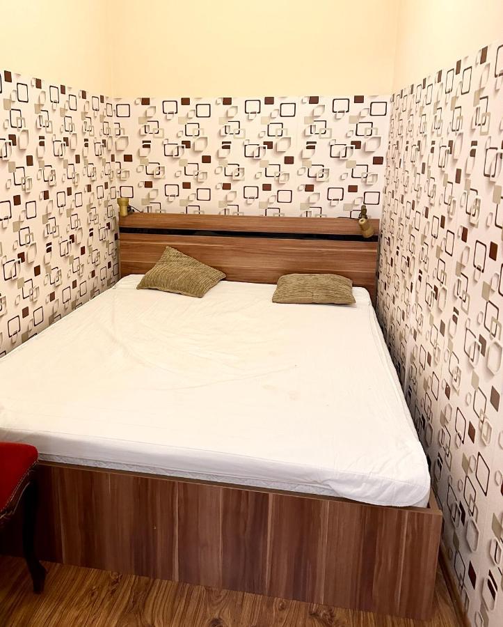 Home Away Main Square Apartment โปปรัด ภายนอก รูปภาพ
